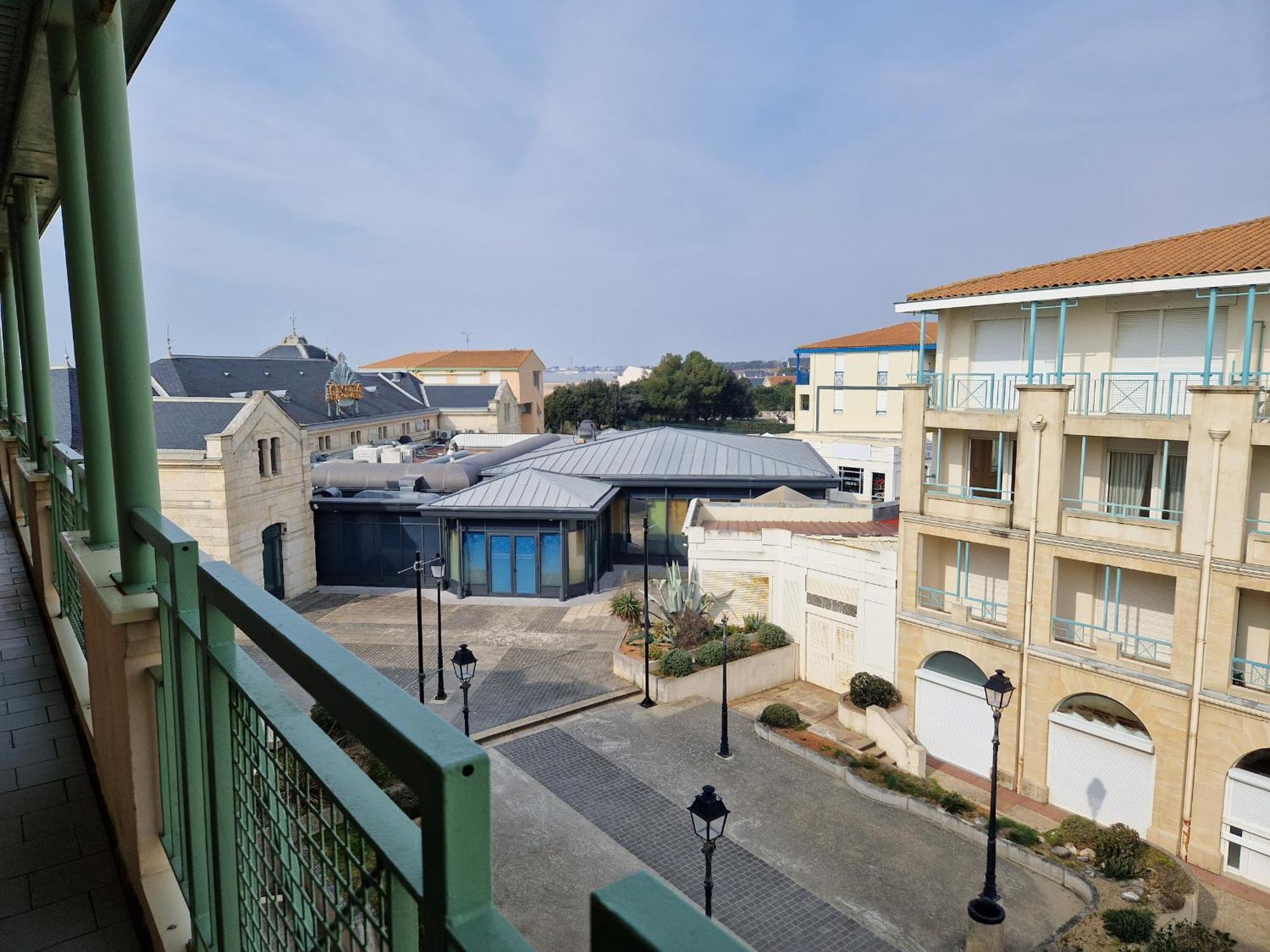 Appartement Avec Piscine, Tennis & Balcon, Centre-Ville Chatelaillon-Plage, 6 Pers, 2 Ch - Fr-1-706-17 Esterno foto