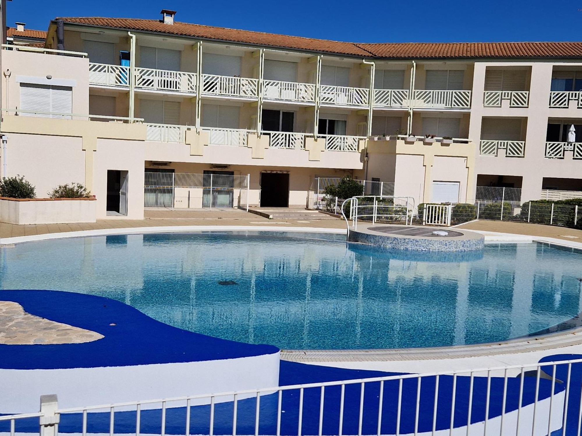 Appartement Avec Piscine, Tennis & Balcon, Centre-Ville Chatelaillon-Plage, 6 Pers, 2 Ch - Fr-1-706-17 Esterno foto