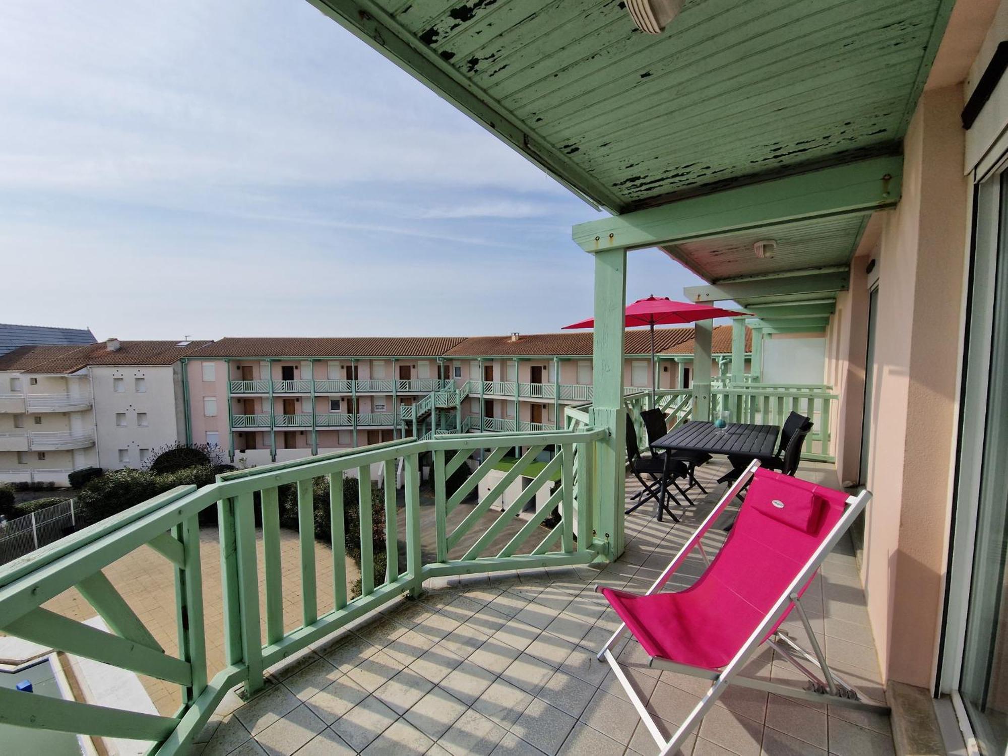 Appartement Avec Piscine, Tennis & Balcon, Centre-Ville Chatelaillon-Plage, 6 Pers, 2 Ch - Fr-1-706-17 Esterno foto